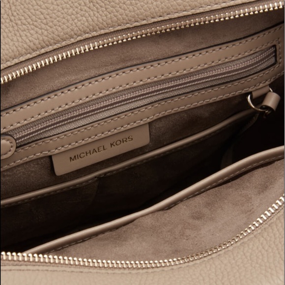 ✨Michael Kors Large Rollins Satchel ✨MINT ✨!! - Picture 7 of 9